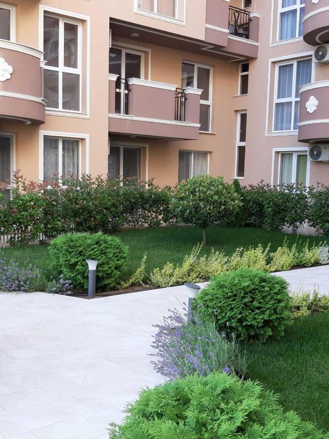Amelia Sea Apartments Равда Экстерьер фото
