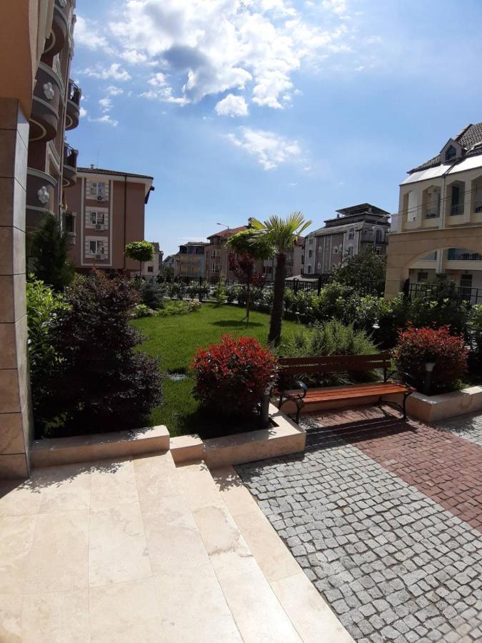 Amelia Sea Apartments Равда Экстерьер фото